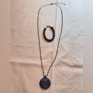 Women’s Black Beaded Pendant Necklace and Bracelet Set